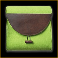 umhängetasche grün leder